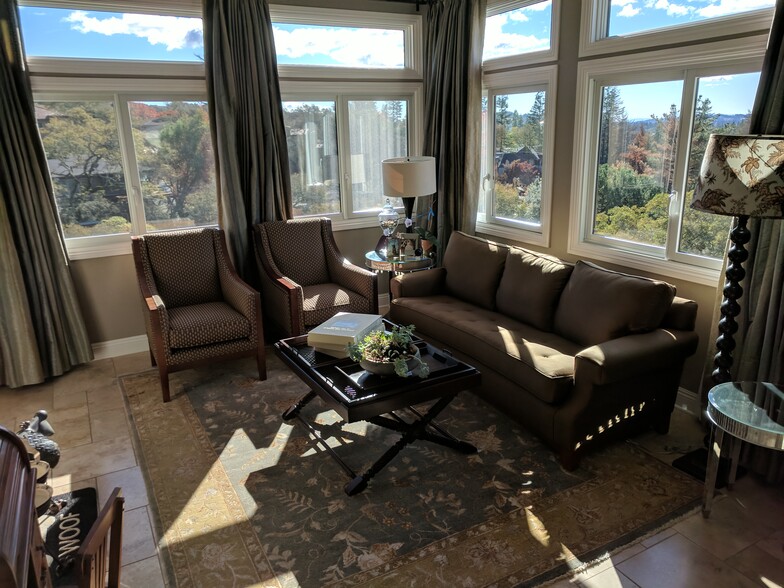 Sitting Room - 21 Pinnacle Peak St