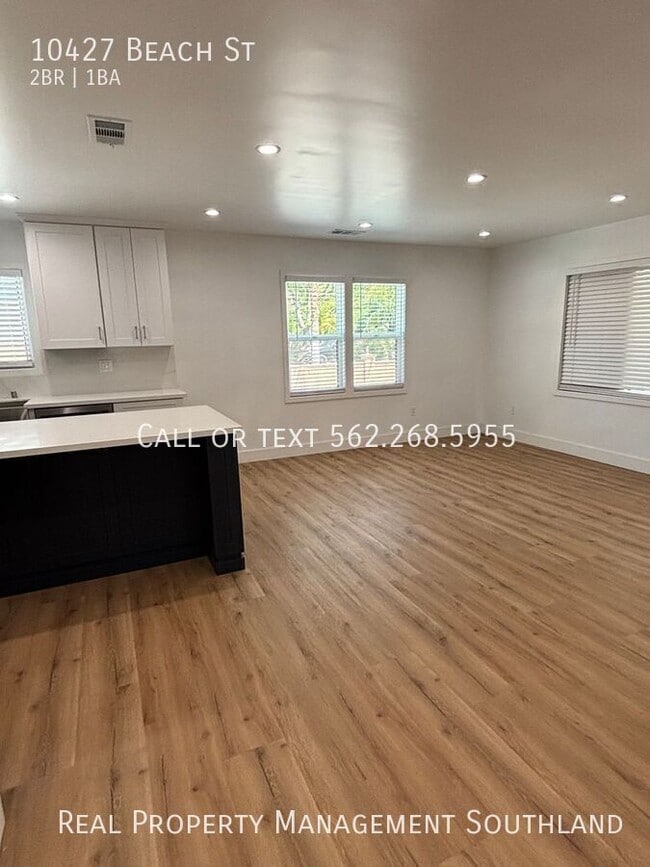 Building Photo - 10427 Beach St