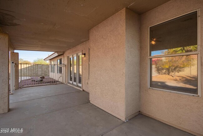 Building Photo - 4758 E Villa Maria Dr