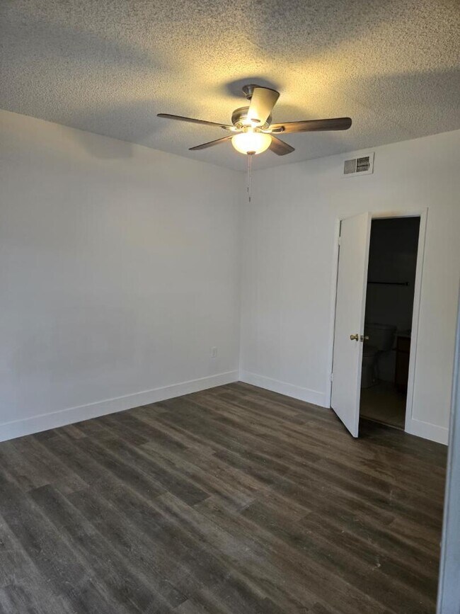 Building Photo - 2445 SW 18th Terrace