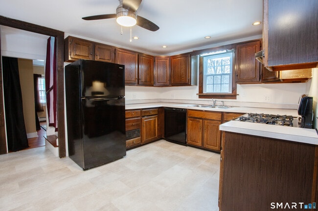 Building Photo - 27 High St