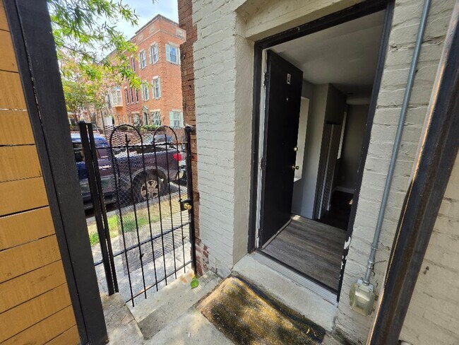 Building Photo - 2501 17th St NW