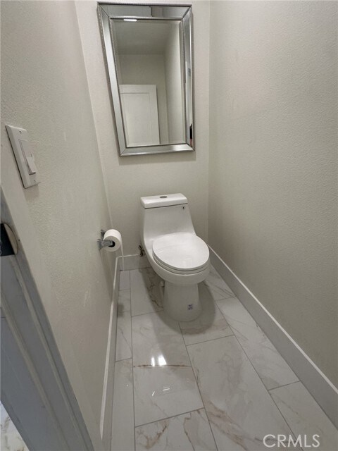 Building Photo - 38 Sobrante