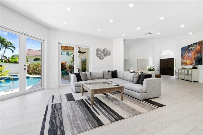 Building Photo - 2313 Golf Brook Dr