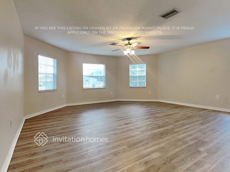 Building Photo - 4453 Creekside Dr