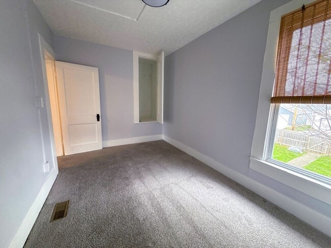 Building Photo - New Rehabbed 3BR Home Near German Village with Spacious Fenced In Yard