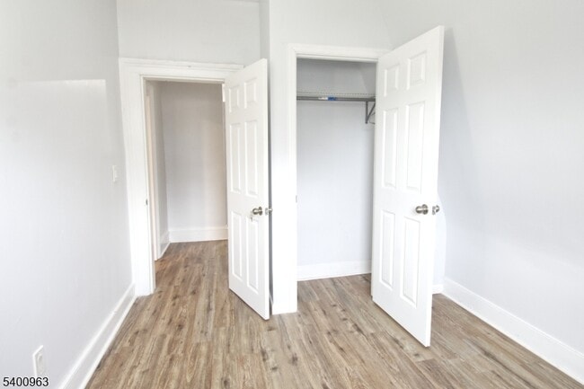 Building Photo - 1076 Fulton St