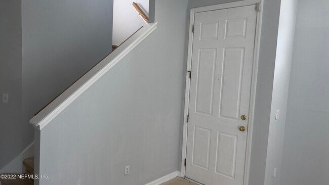 Building Photo - 3945 Buckthorne Dr