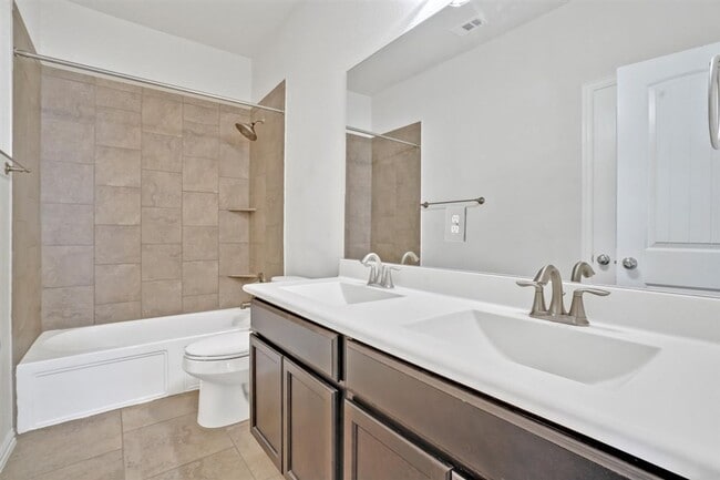 Building Photo - 617 Rancho Verde Dr