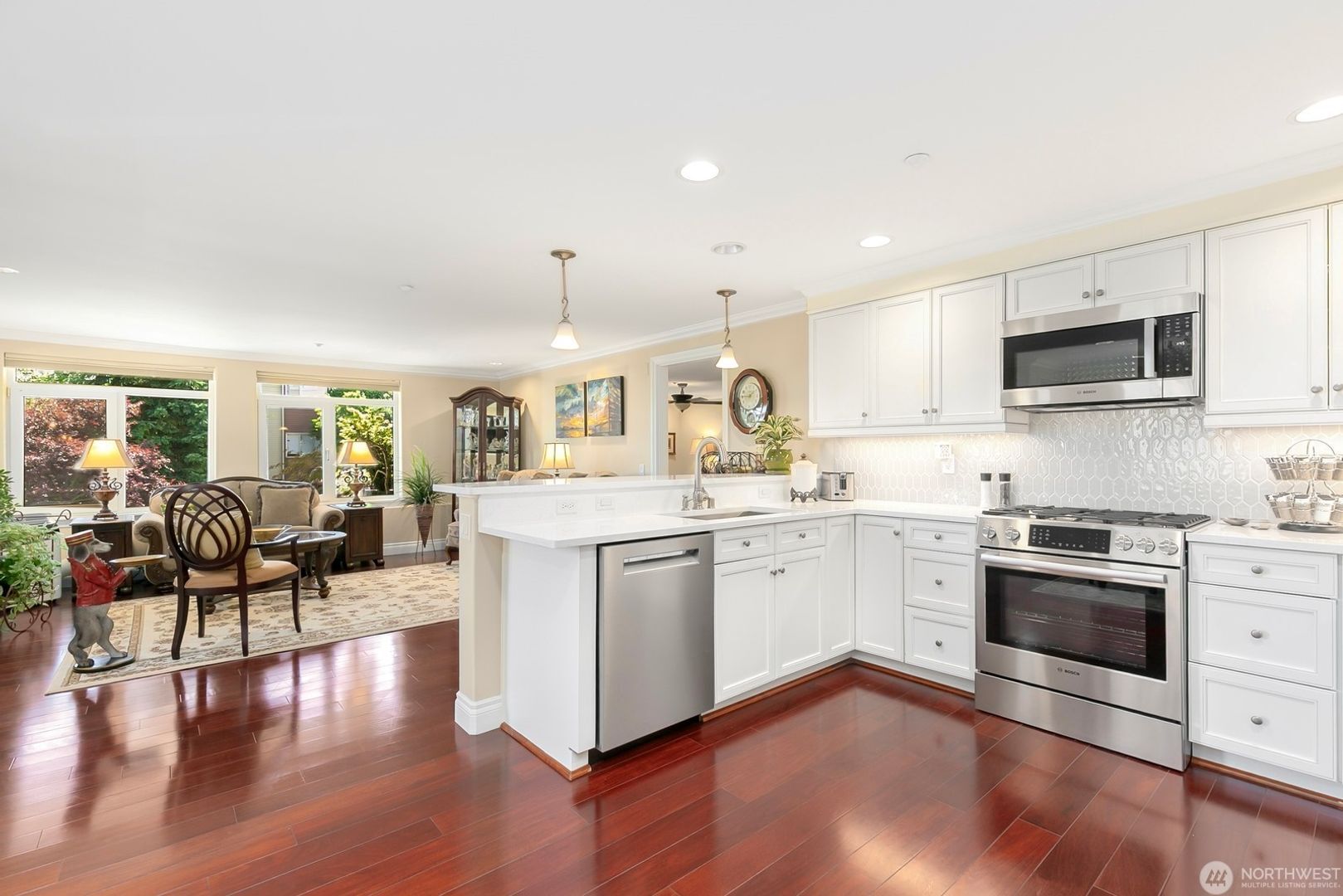 Building Photo - Luxury spacious unit with partial downtown view in Magnolia