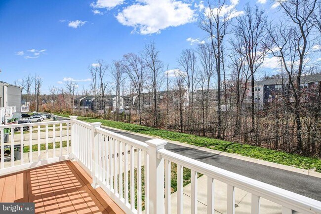 Building Photo - 8643 Rosecrans Ln