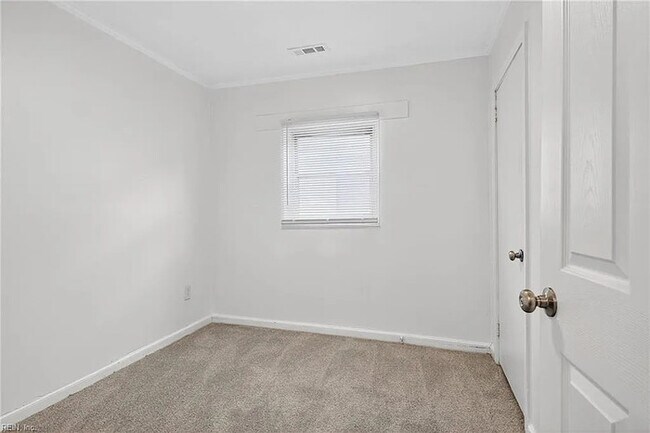 Building Photo - 1128 43rd St