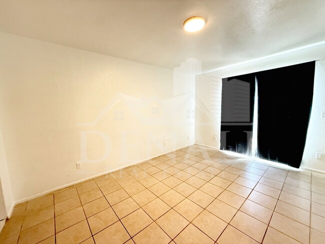 Building Photo - 2061 S Apache Dr