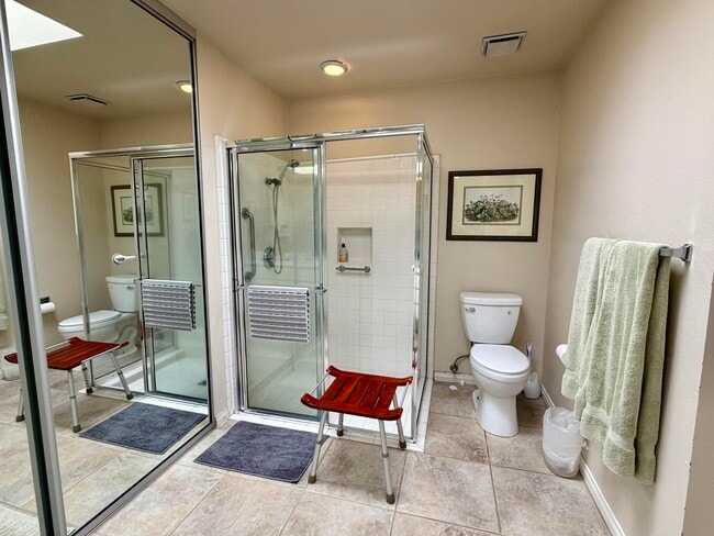 Building Photo - 257 Calle Del Verano