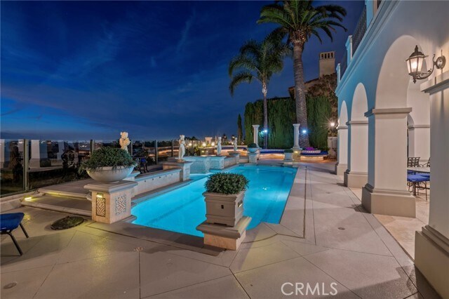 Building Photo - 7 Vista Luci