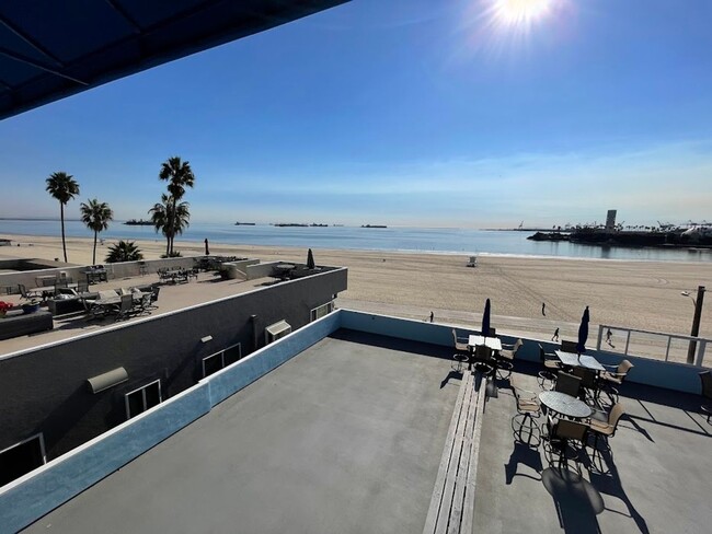 Building Photo - Must See!: Ocean Front 2 bed 2 bath Condo ...