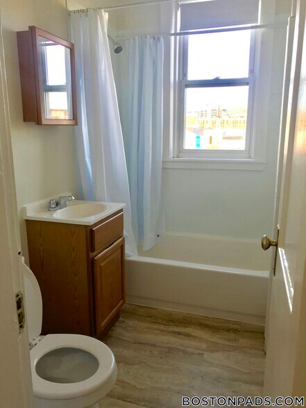 Building Photo - 1179 Boylston St
