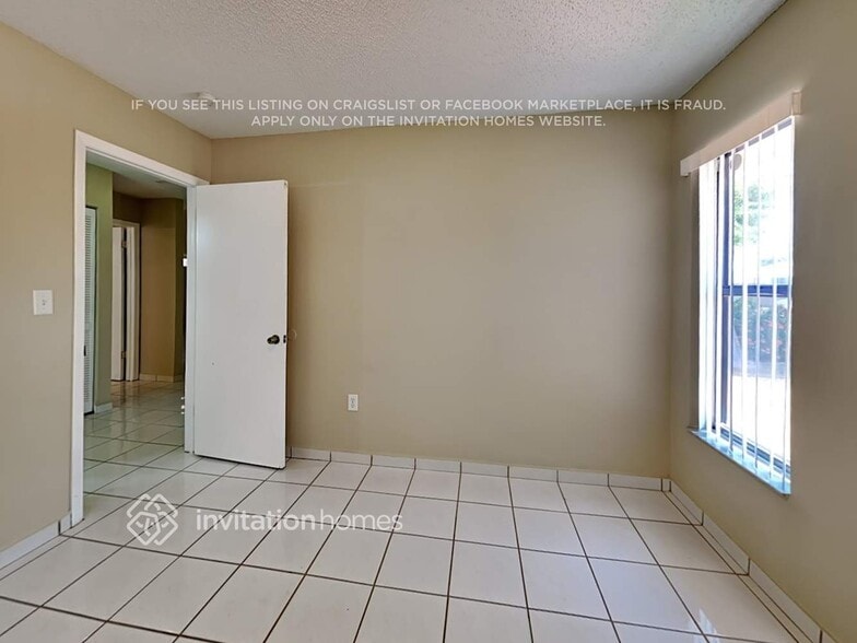 Building Photo - 12748 NW 102nd Ave