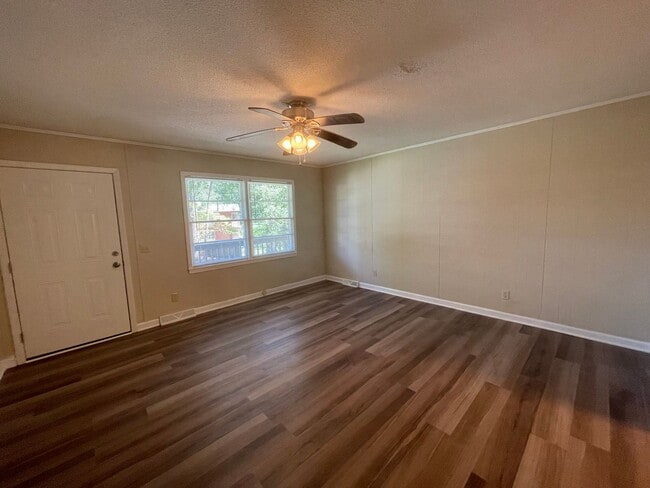 Building Photo - 207 Charleston Ave