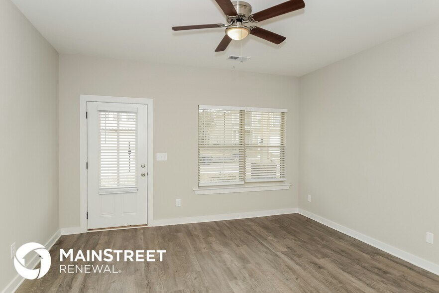 Building Photo - 158 King Richards Way