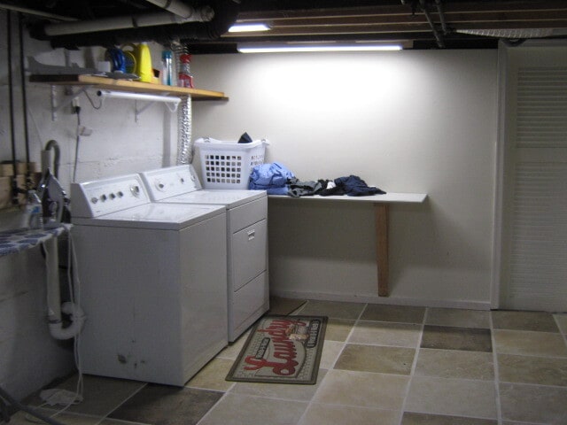 Large laundry area - 7310 Bay Front Rd