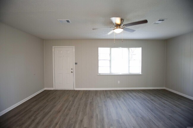 Building Photo - 5220 Buford Rd