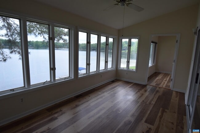 Building Photo - B3 Marina Point