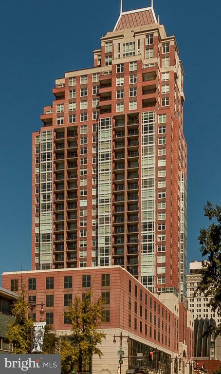 Building Photo - 440 S Broad St