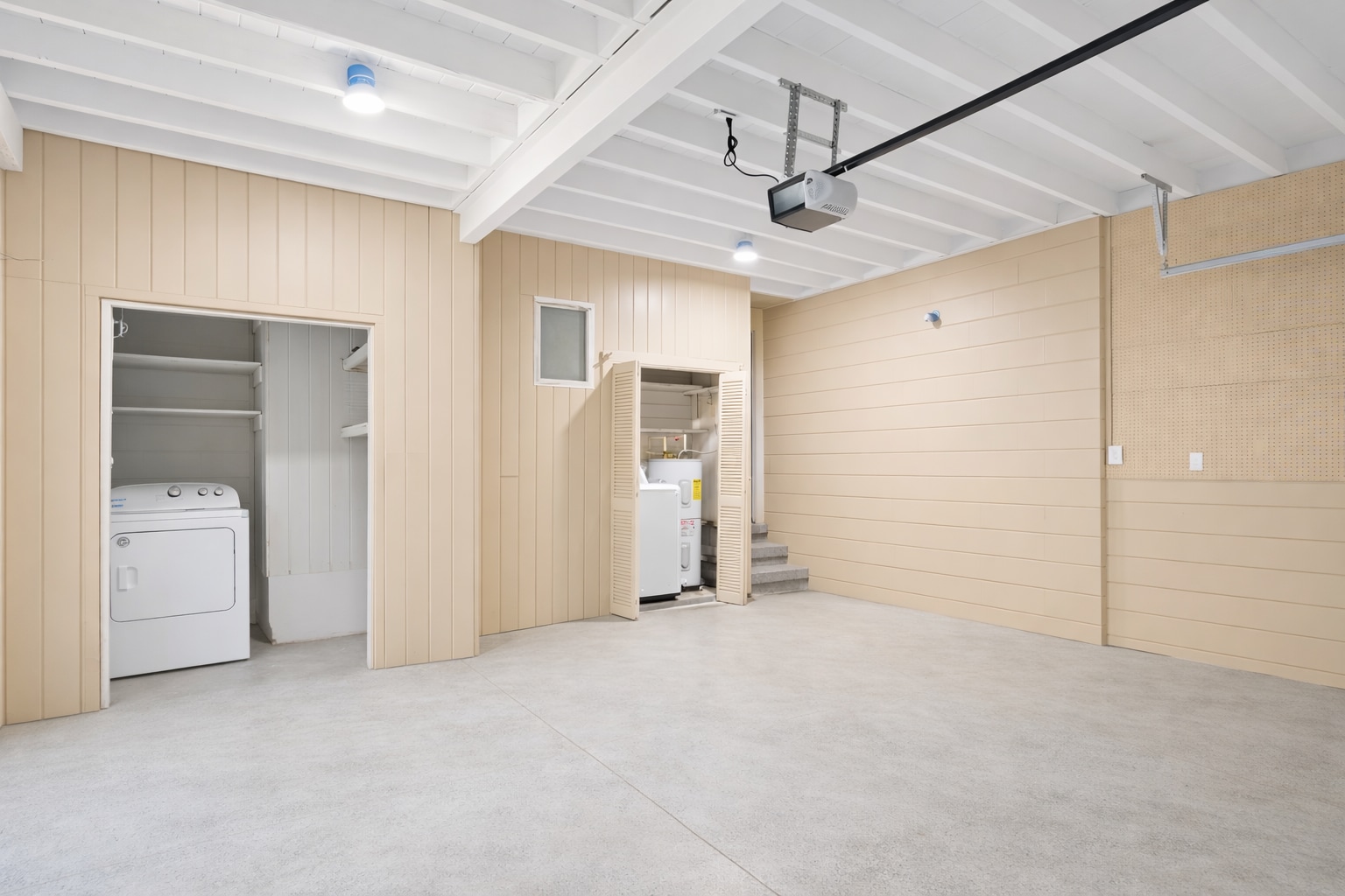 Garage (Washer and Dryer) - 5654 Baywood Ter