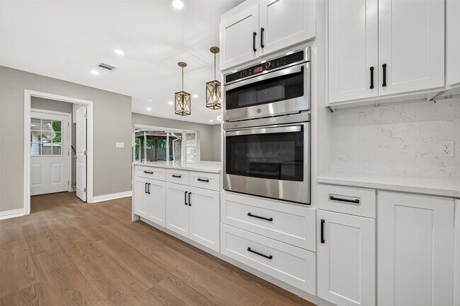 Building Photo - 1722 Shannon Valley Dr