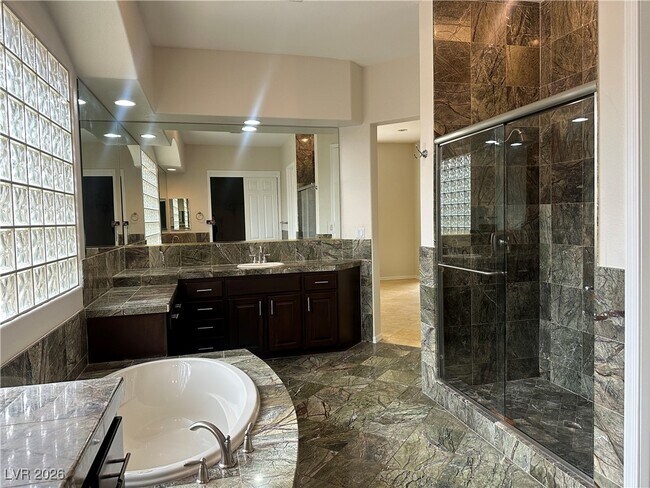 Building Photo - 62 Fountainhead Cir