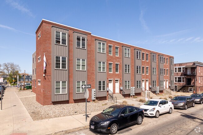 Primary Photo - 4611-4619 Sansom St