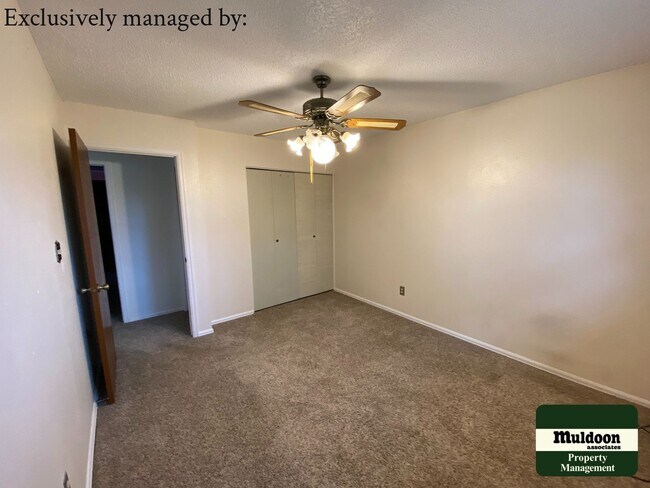 Building Photo - Beautiful 4 bedroom home in 80916! Pet Friendly!