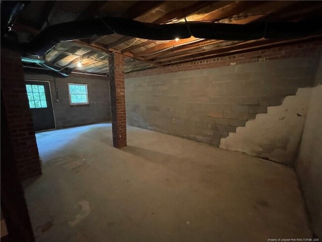 Building Photo - 4219 Arbutus Dr