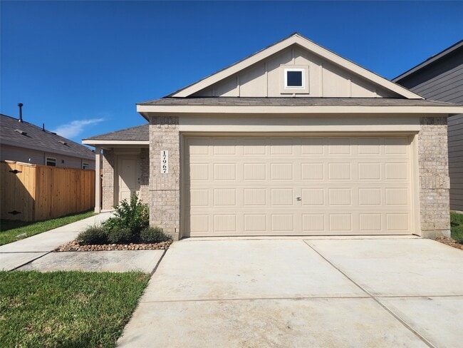 Primary Photo - 17967 Valle Cupa Ln