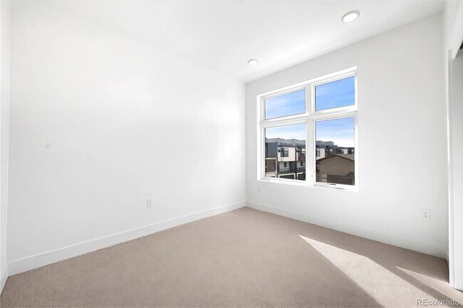 Building Photo - 11854 Vrain St