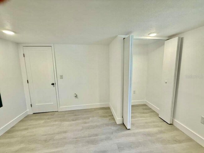 Building Photo - 1605 8th St