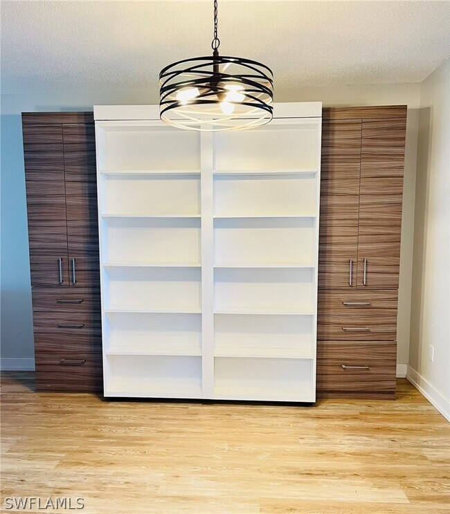 Building Photo - 4912 Tamiami Trl E