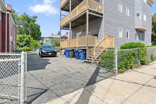 Building Photo - 159 Cowper St