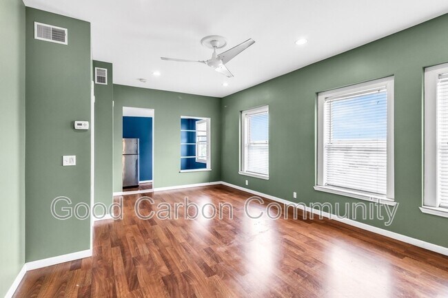 Building Photo - 5823 Transit Rd