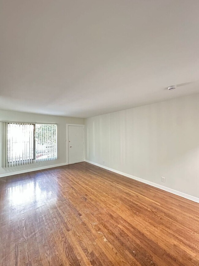 Interior Photo - Appleton