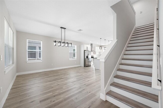 Building Photo - 6910 Dartmouth Ave N