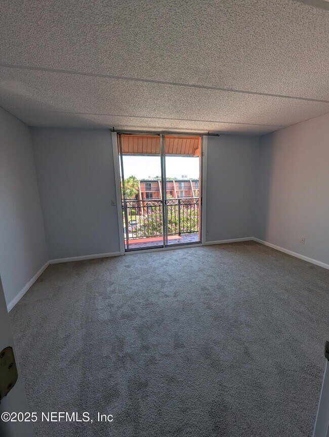 Building Photo - 3401 Townsend Blvd