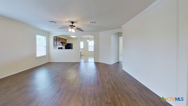 Building Photo - 411 Quail Hollow Dr