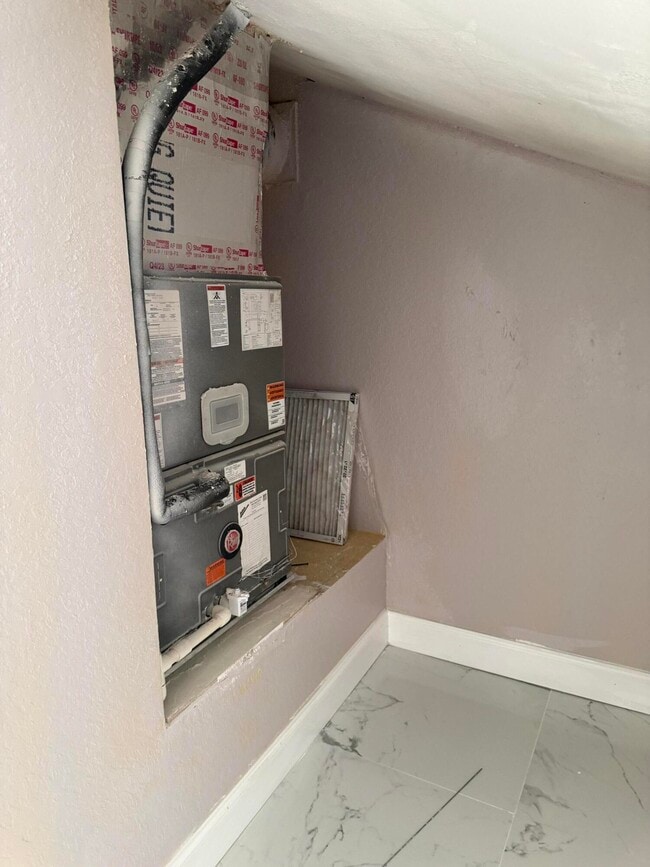 Building Photo - 9831 NW 24th St