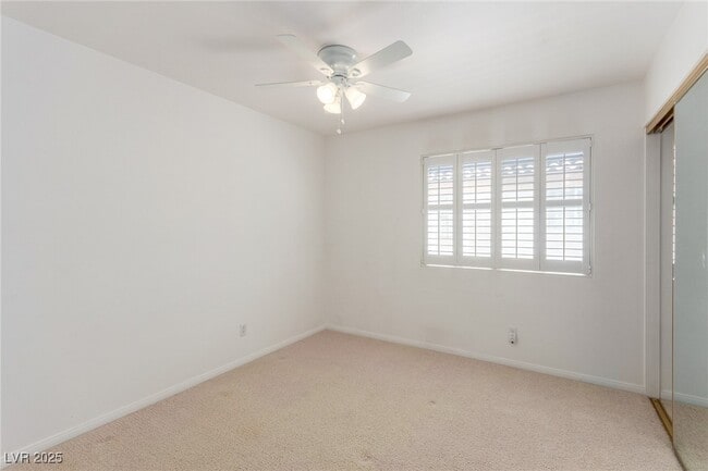 Building Photo - 3030 Cooper Creek Dr