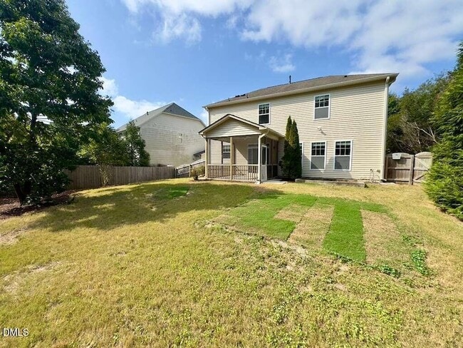 Building Photo - 4008 Vallonia Dr