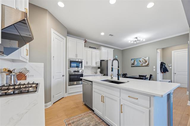 Building Photo - 1074 James Ct