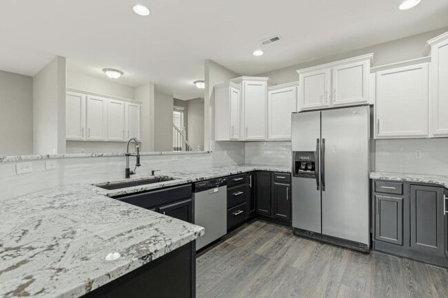 Building Photo - 5649 Saint Patrick View