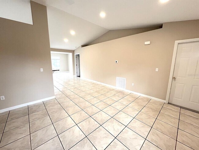 Building Photo - 142 Rolling Sands Dr